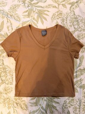 Olivia Rae Short Sleeve Ribbed V-Neck Tee